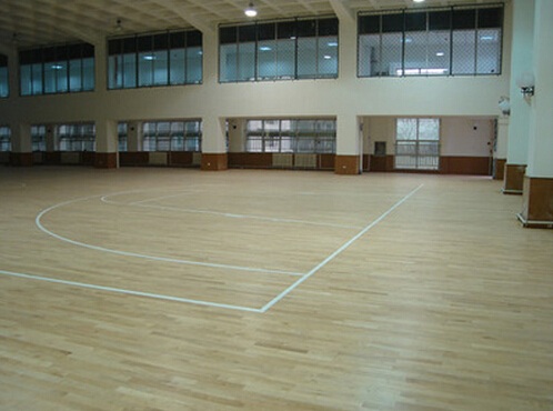 不同結(jié)構(gòu)的運(yùn)動木地板優(yōu)缺點(diǎn)比較