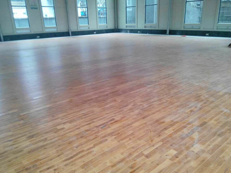 運(yùn)動(dòng)木地板 運(yùn)動(dòng)木地板