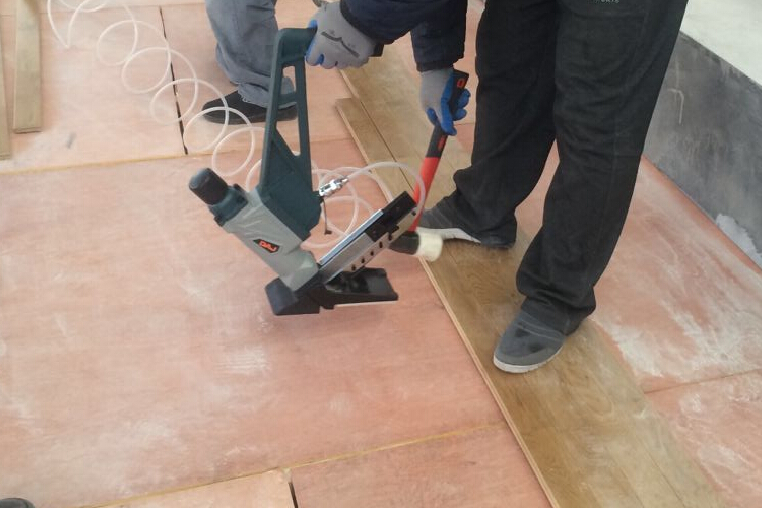 運(yùn)動(dòng)木地板 運(yùn)動(dòng)木地板