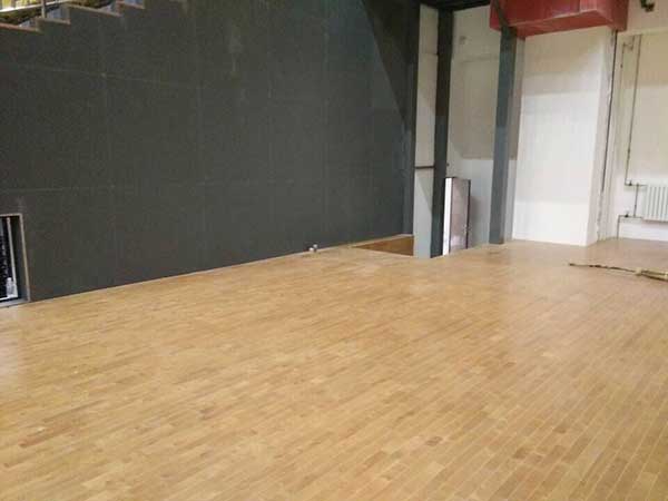 運(yùn)動木地板,實(shí)木運(yùn)動地板 運(yùn)動木地板,實(shí)木運(yùn)動地板