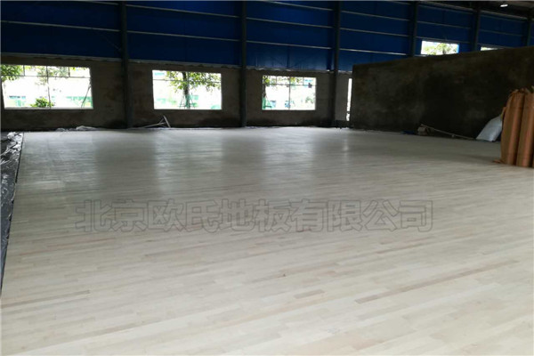 運(yùn)動(dòng)木地板