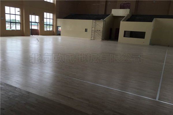 運(yùn)動木地板 運(yùn)動木地板